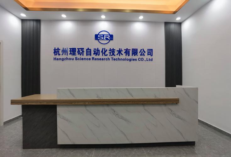  秦娇群公司经营范围包括:技术服务,技术开发,技术